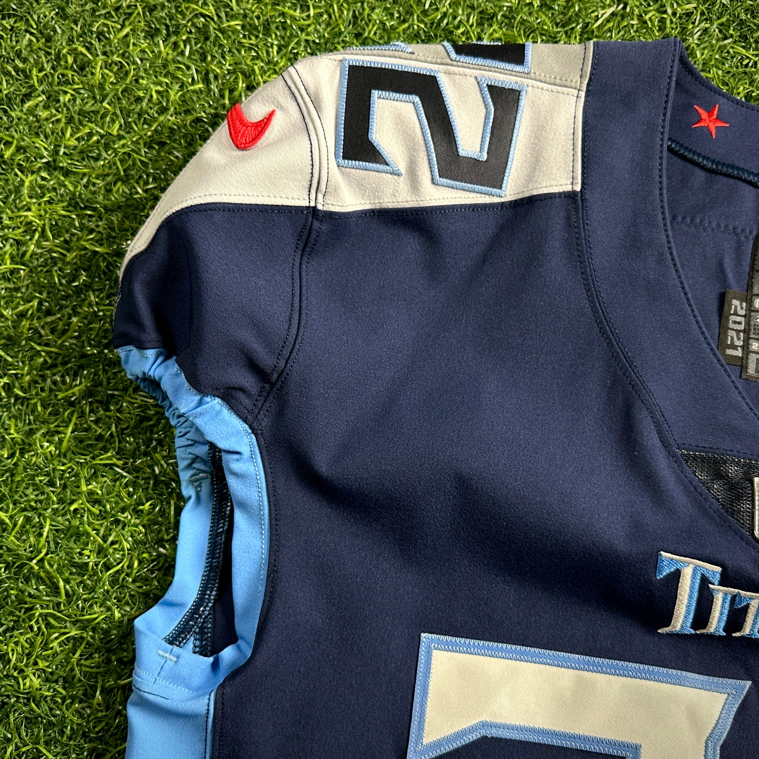 2021 Nike NFL Authentic Jersey Tennessee Titans Derrick Henry Autograph JSA