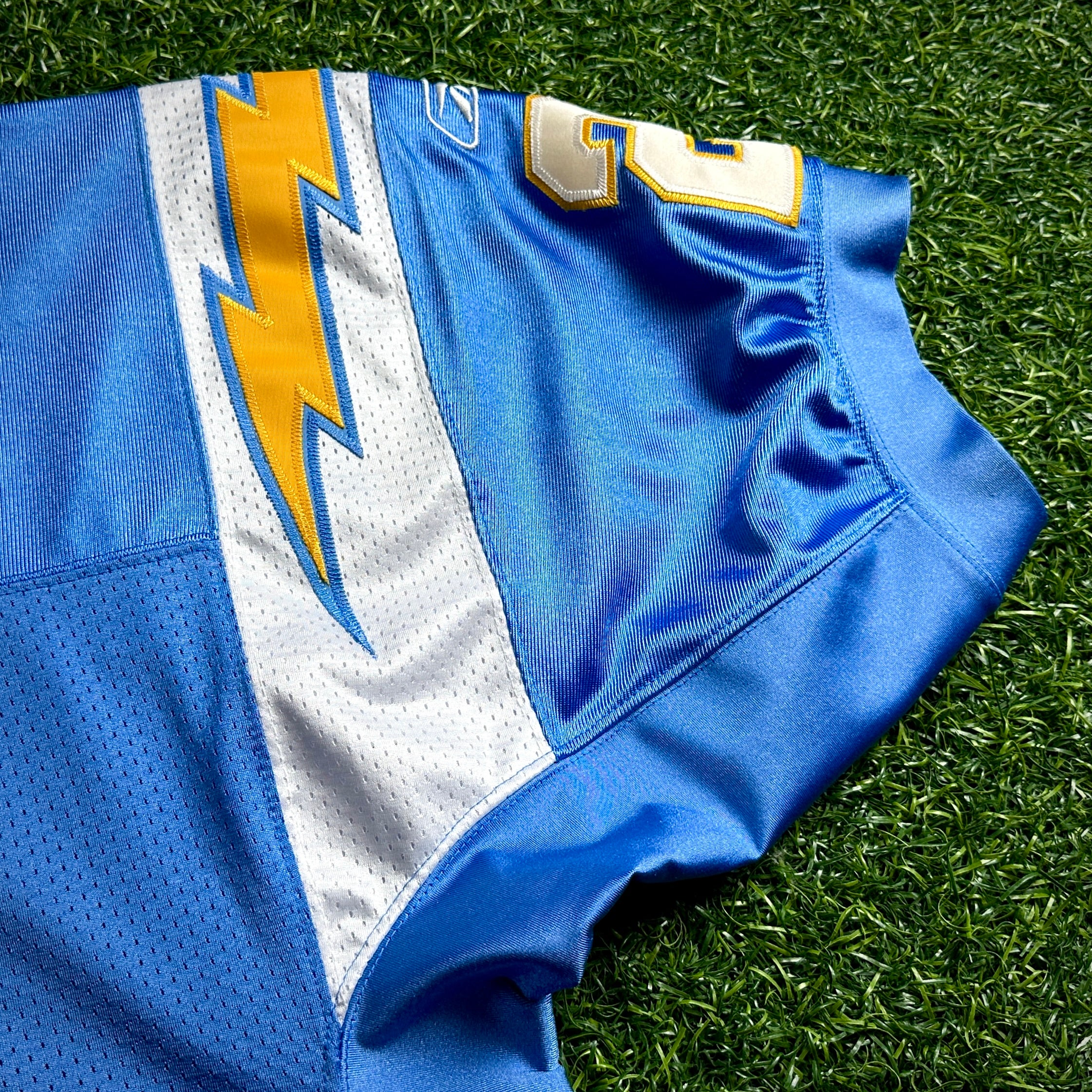 2002 Reebok NFL Authentic Jersey San Diego Chargers LaDanian Tomlinson 52 Throwback