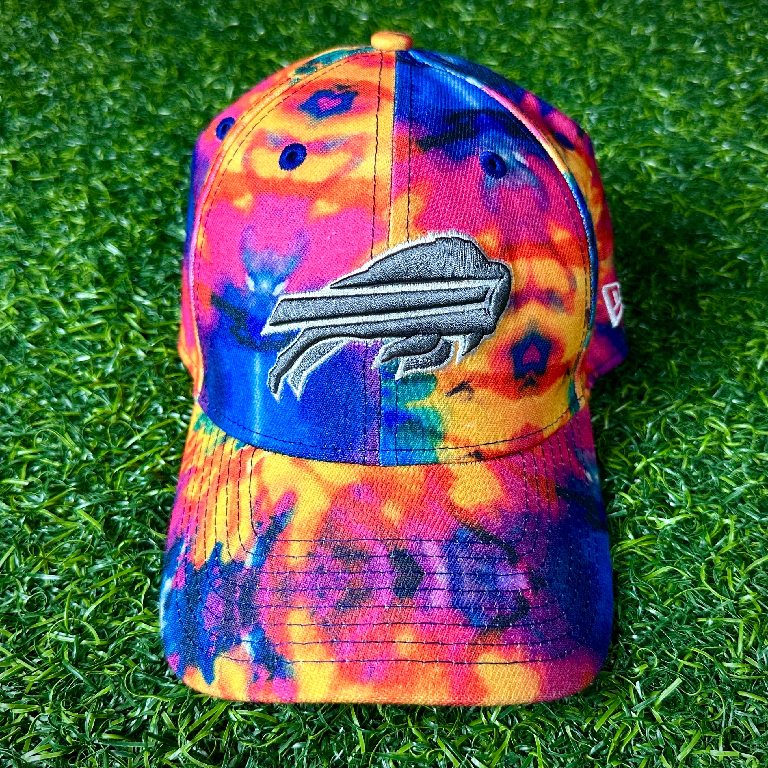 2018 New Era NFL Crucial Catch Hat Buffalo Bills Tie Dye Cancer Sz. M/L