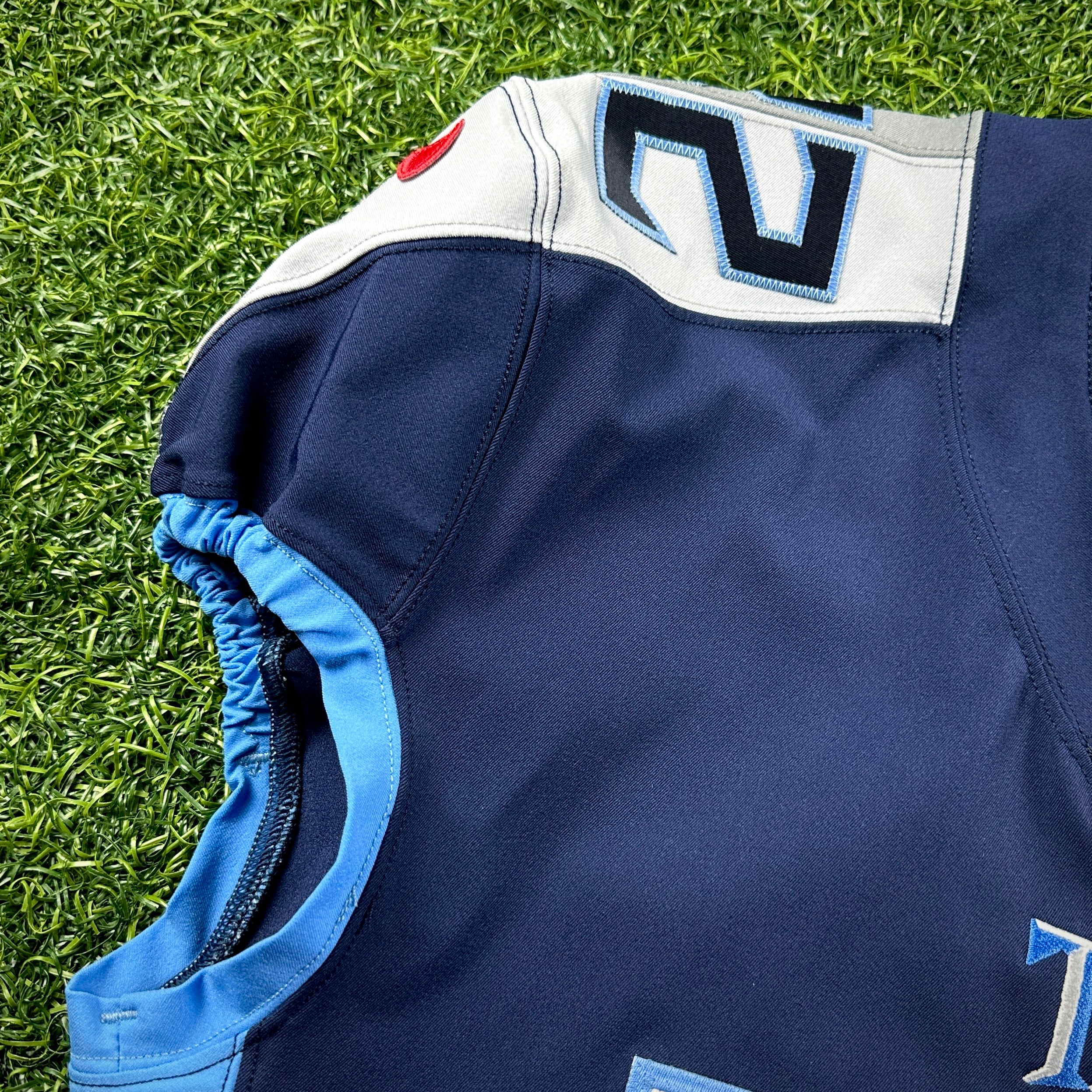 2021 Nike NFL Team-Issued Game Jersey Tennessee Titans Derrick Henry Sz. 44 L-BK