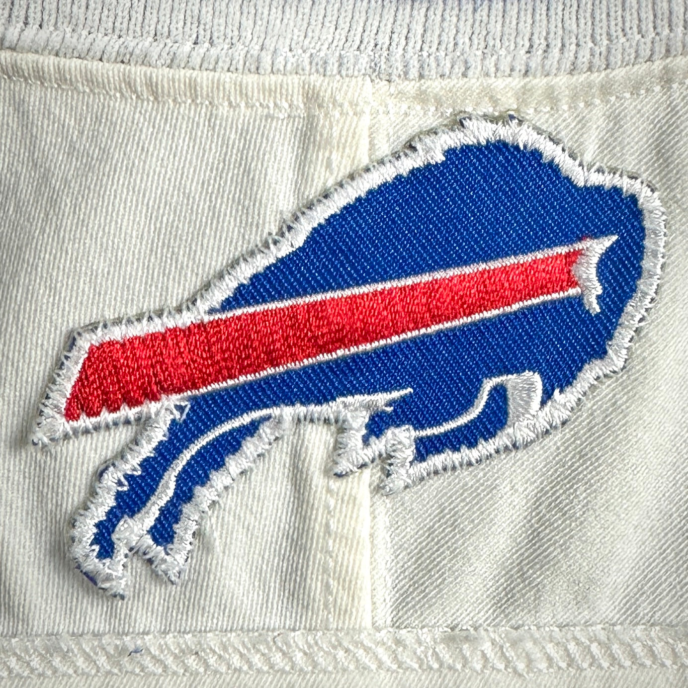 2017 Nike NFL Game-Used Jersey Buffalo Bills Seantrel Henderson Sz. 48 Team COA
