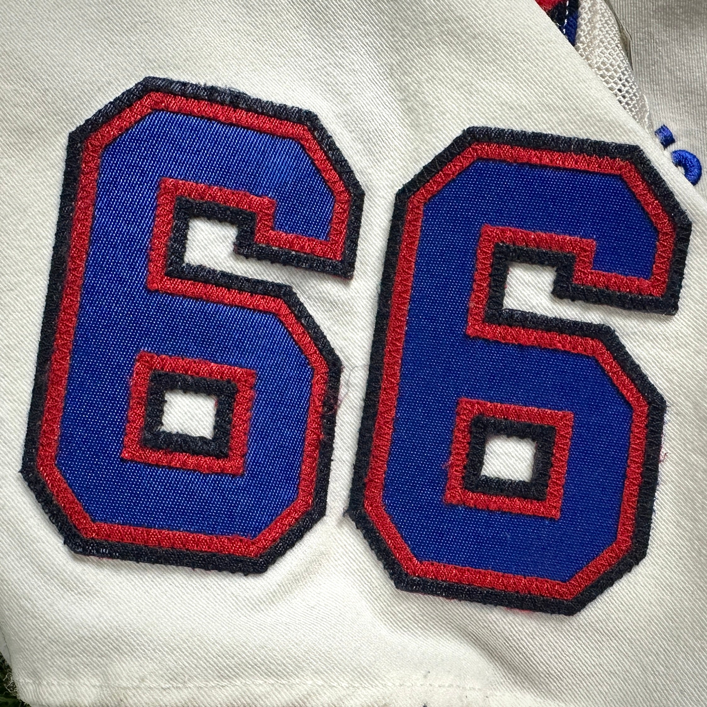 2017 Nike NFL Game-Used Jersey Buffalo Bills Seantrel Henderson Sz. 48 Team COA