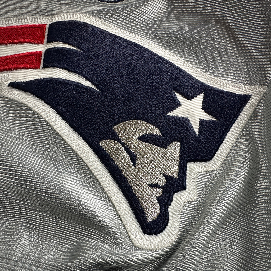 2007 Reebok NFL Authentic Jersey New England Patriots Tom Brady Sz. 50 Silver Alternate
