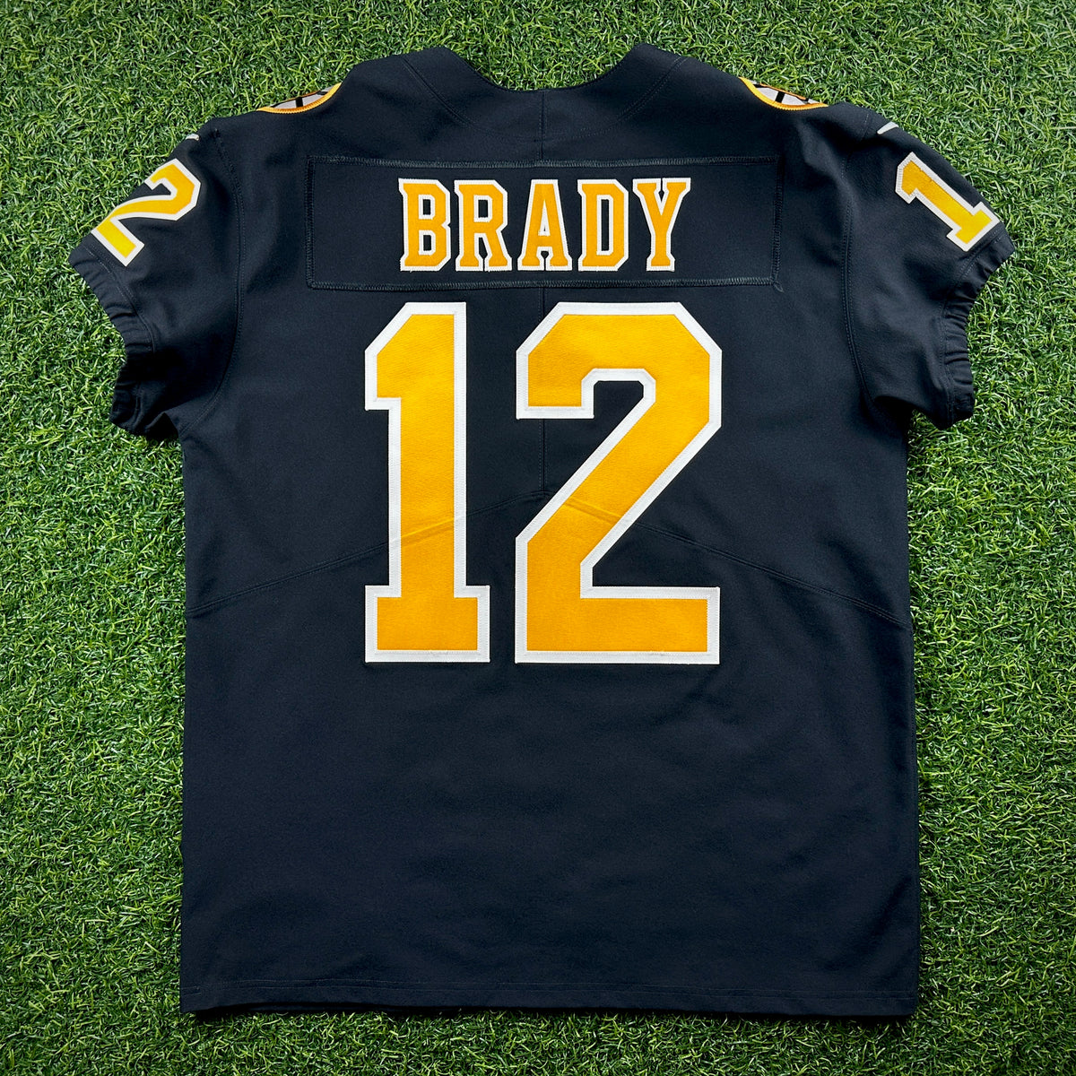New! Nike NFL X NHL Vapor Elite Authentic Jersey Boston Bruins New England Patriots Tom Brady Sz. 48 Mashup