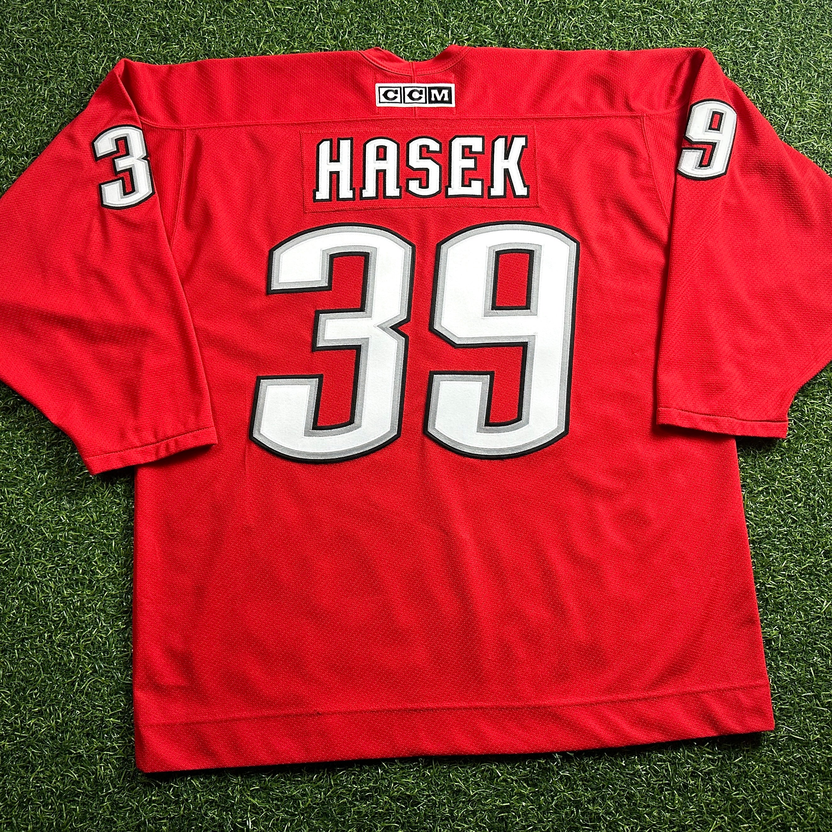 2000 CCM NHL Practice Jersey Buffalo Sabres Dominik Hasek Red Alternate Sz. XL