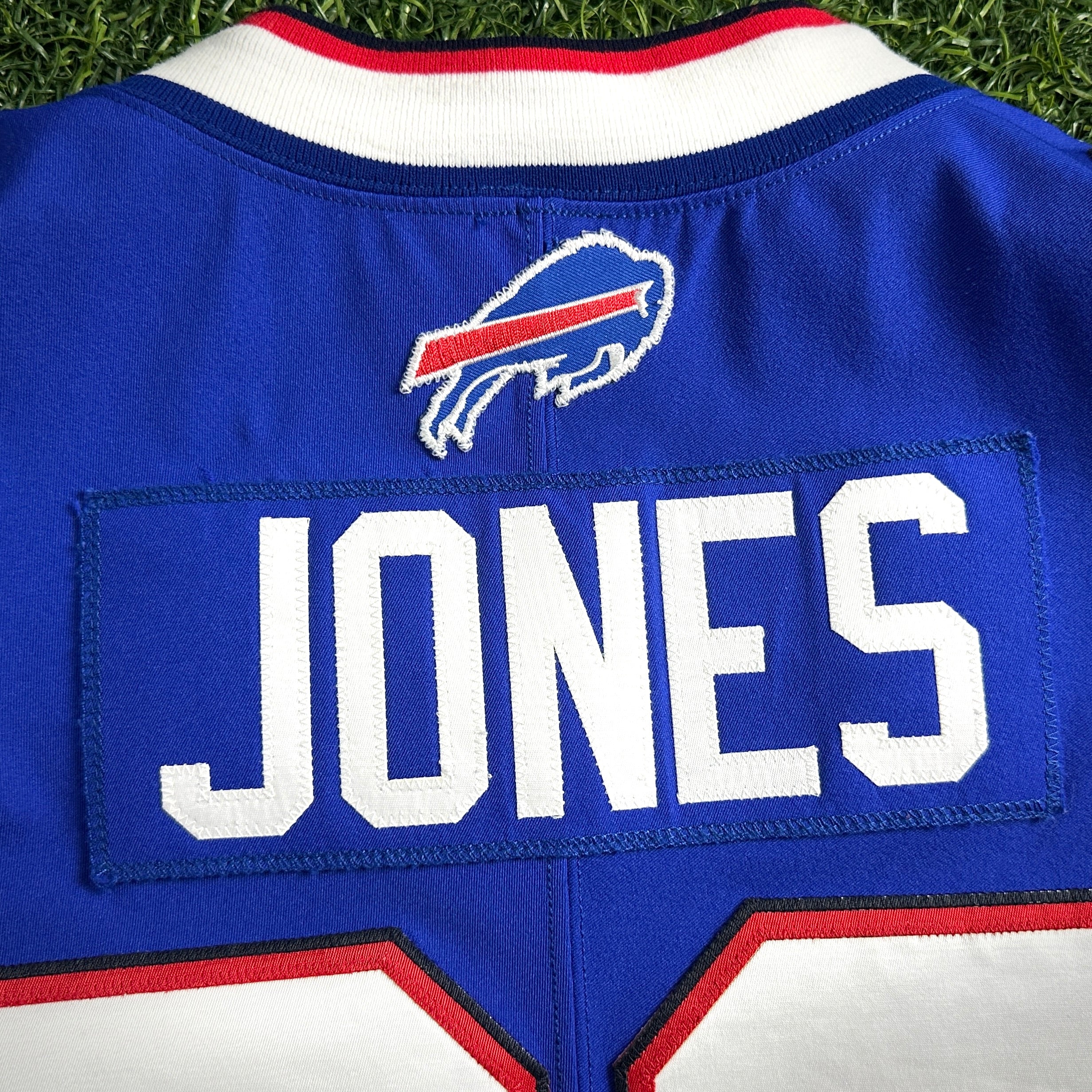2018 Nike NFL Game Used Worn Jersey Buffalo Bills Taiwan Jones Team COA Captain