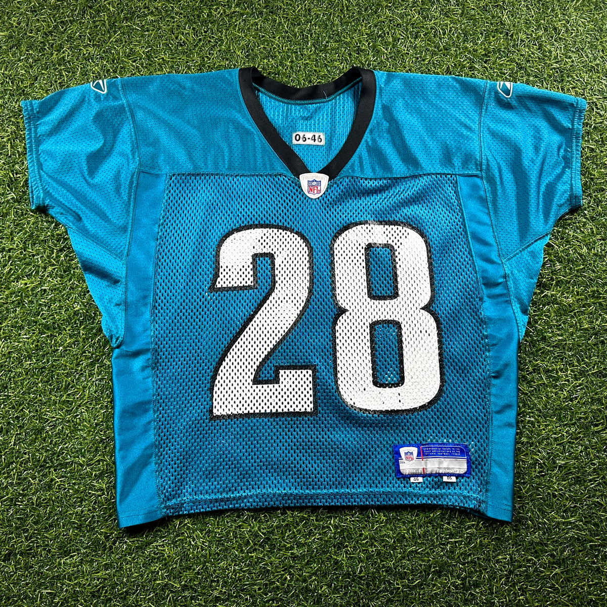 2006 Reebok NFL Game-Used Practice Jersey Jacksonville Jaguars Fred Taylor Sz. 46 Hit Marks