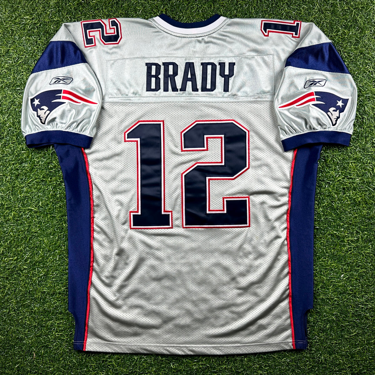 2003 Reebok NFL Authentic Jersey New England Patriots Tom Brady Sz. 52 Silver Alternate
