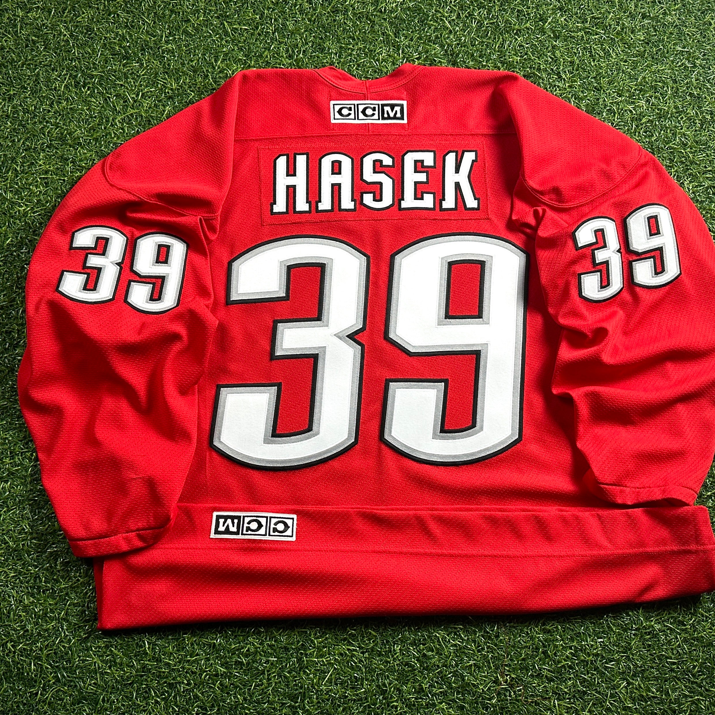 2000 CCM NHL Practice Jersey Buffalo Sabres Dominik Hasek Red Alternate Sz. XL