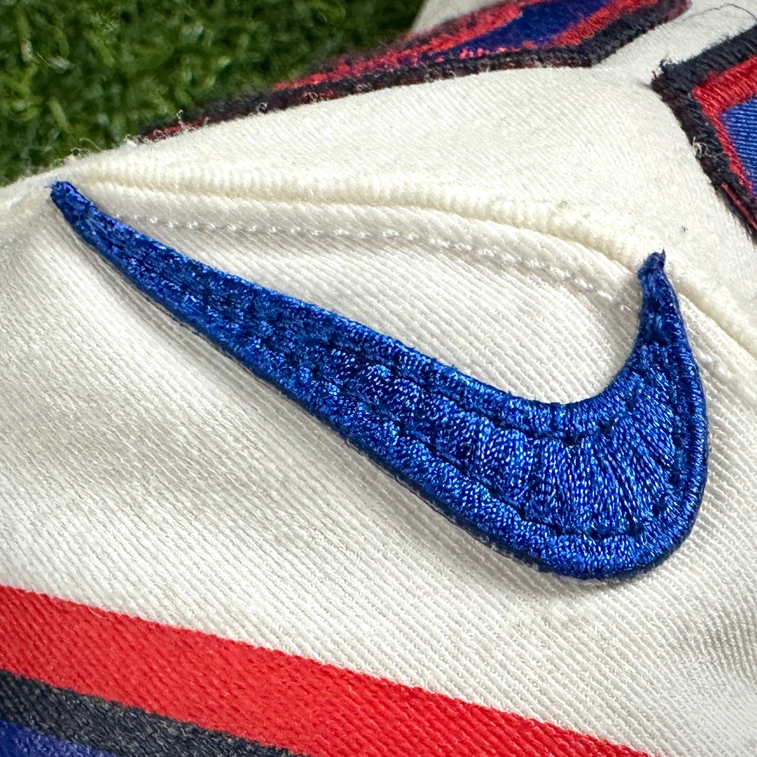 2017 Nike NFL Game-Used Jersey Buffalo Bills Seantrel Henderson Sz. 48 Team COA