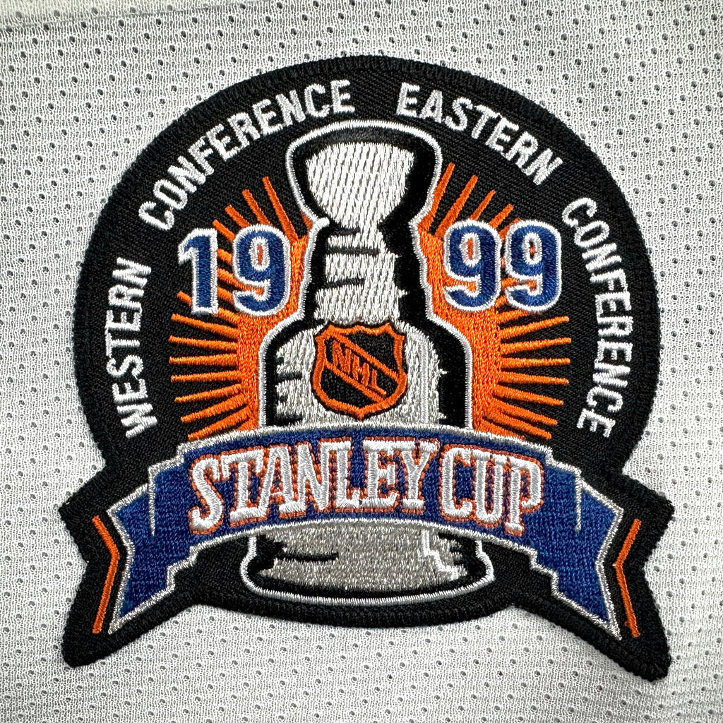1998/99 CCM NHL Center Ice Authentic Jersey Buffalo Sabres Dominik Hasek 56 SCF