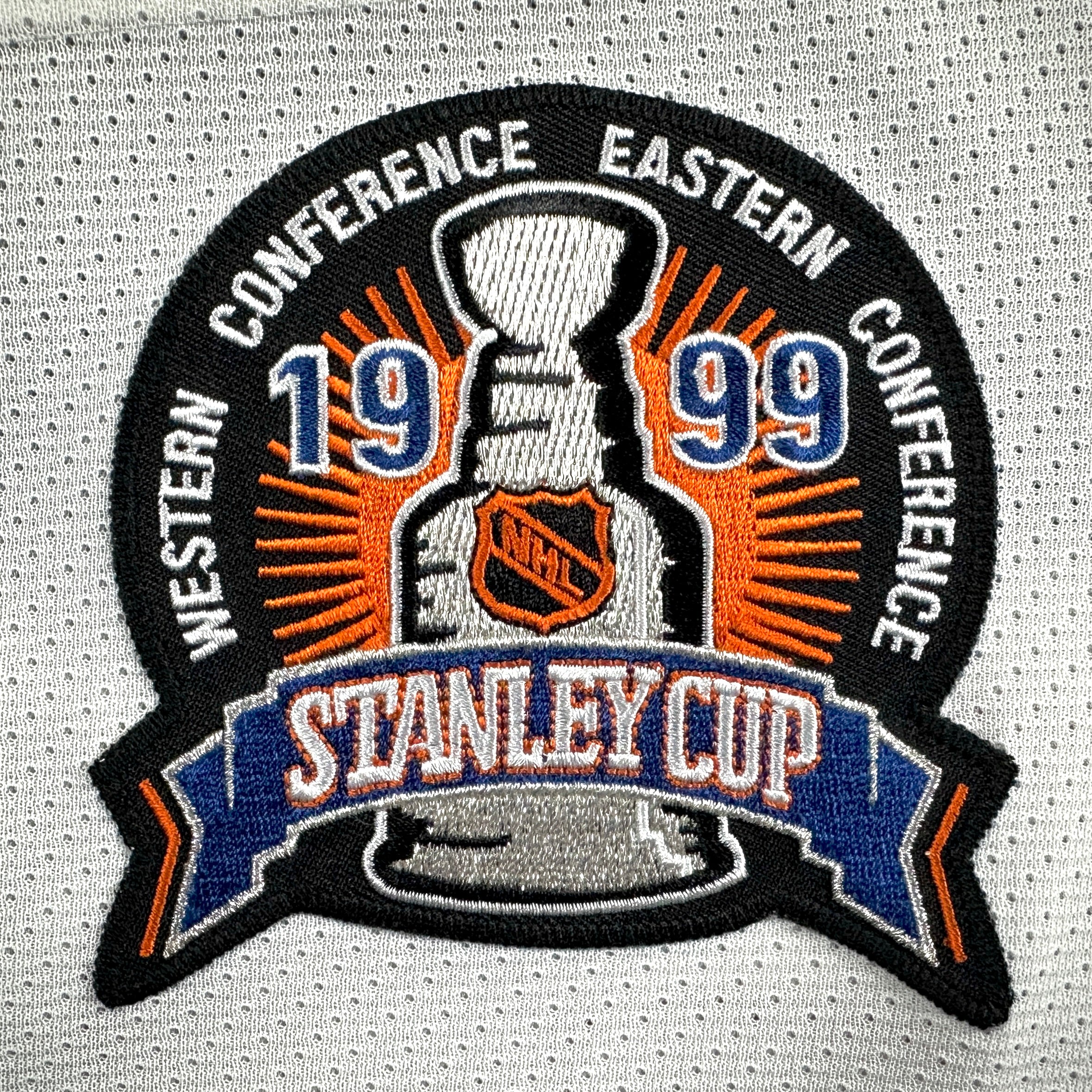 1998/99 CCM NHL Center Ice Authentic Jersey Buffalo Sabres Dominik Hasek 56 SCF