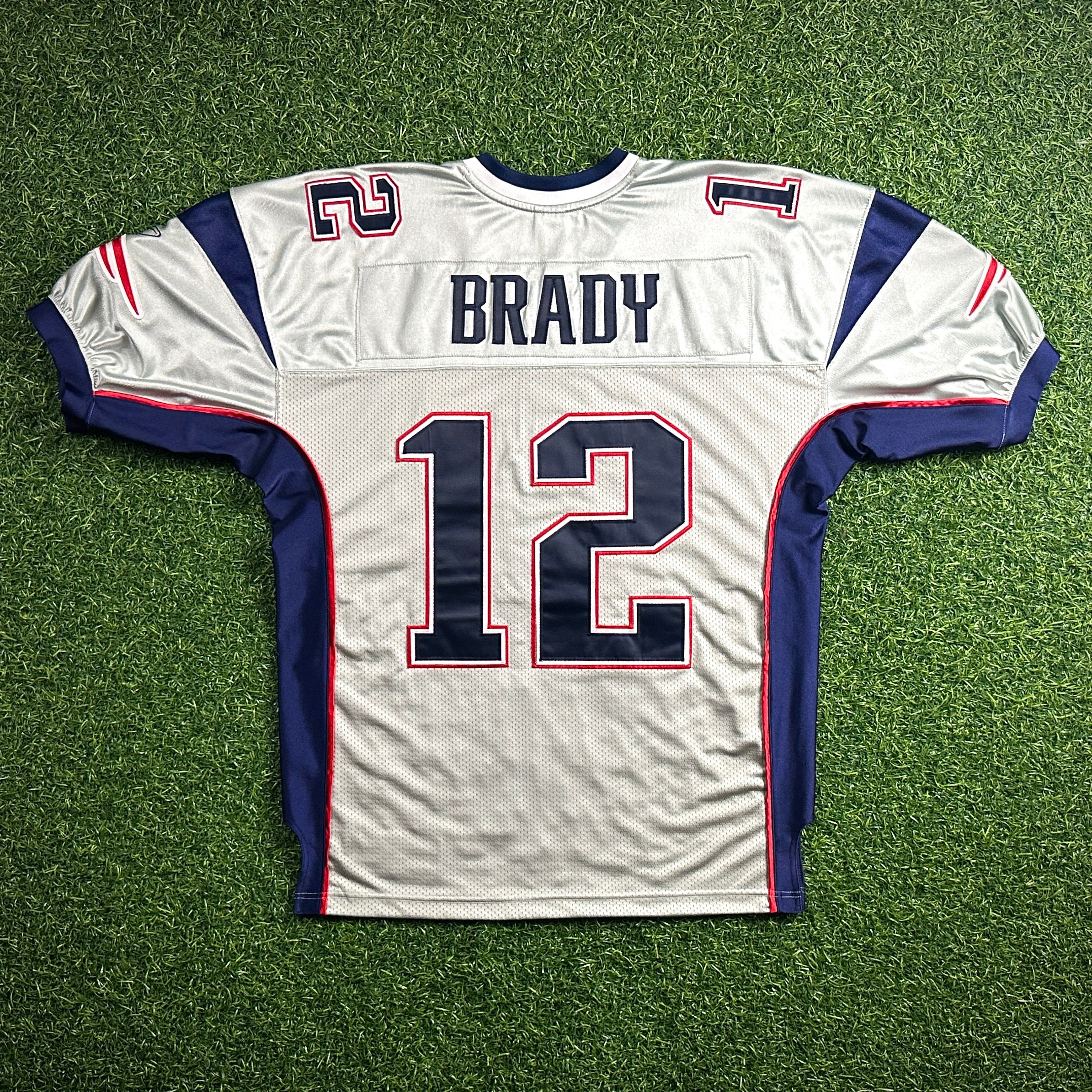 2003 Reebok NFL Authentic Jersey New England Patriots Tom Brady Sz. 48 Silver Alternate