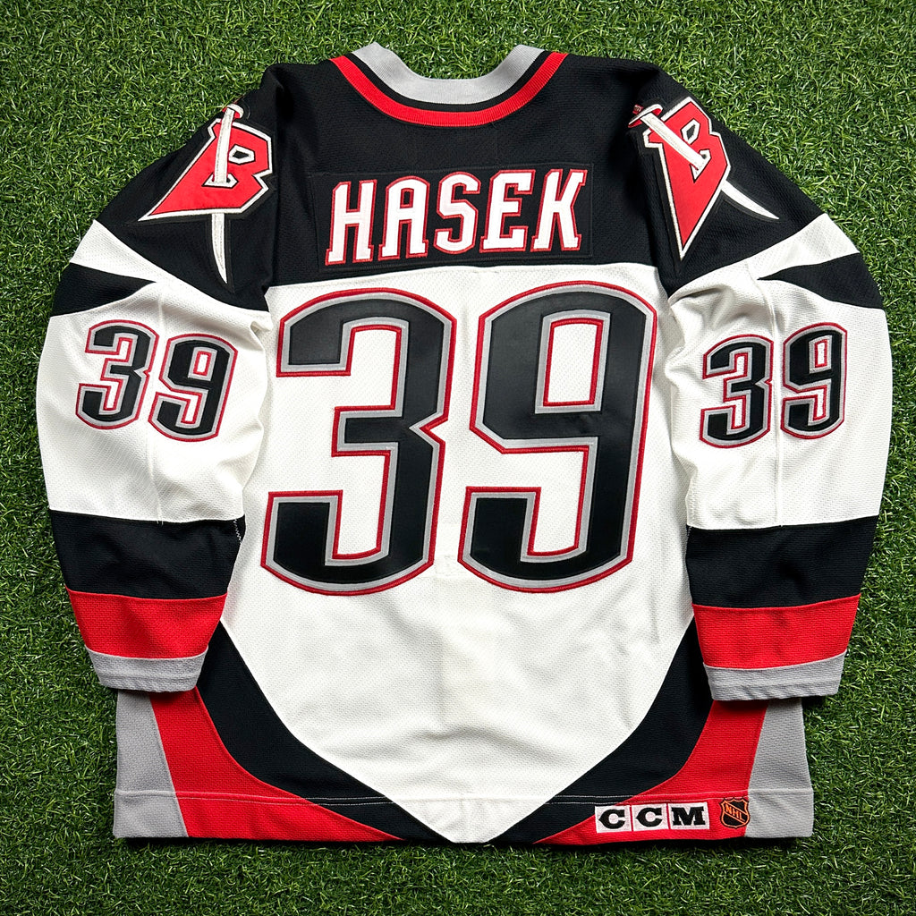 1998/99 CCM NHL Center Ice Authentic Jersey Buffalo Sabres Dominik Hasek 56 SCF
