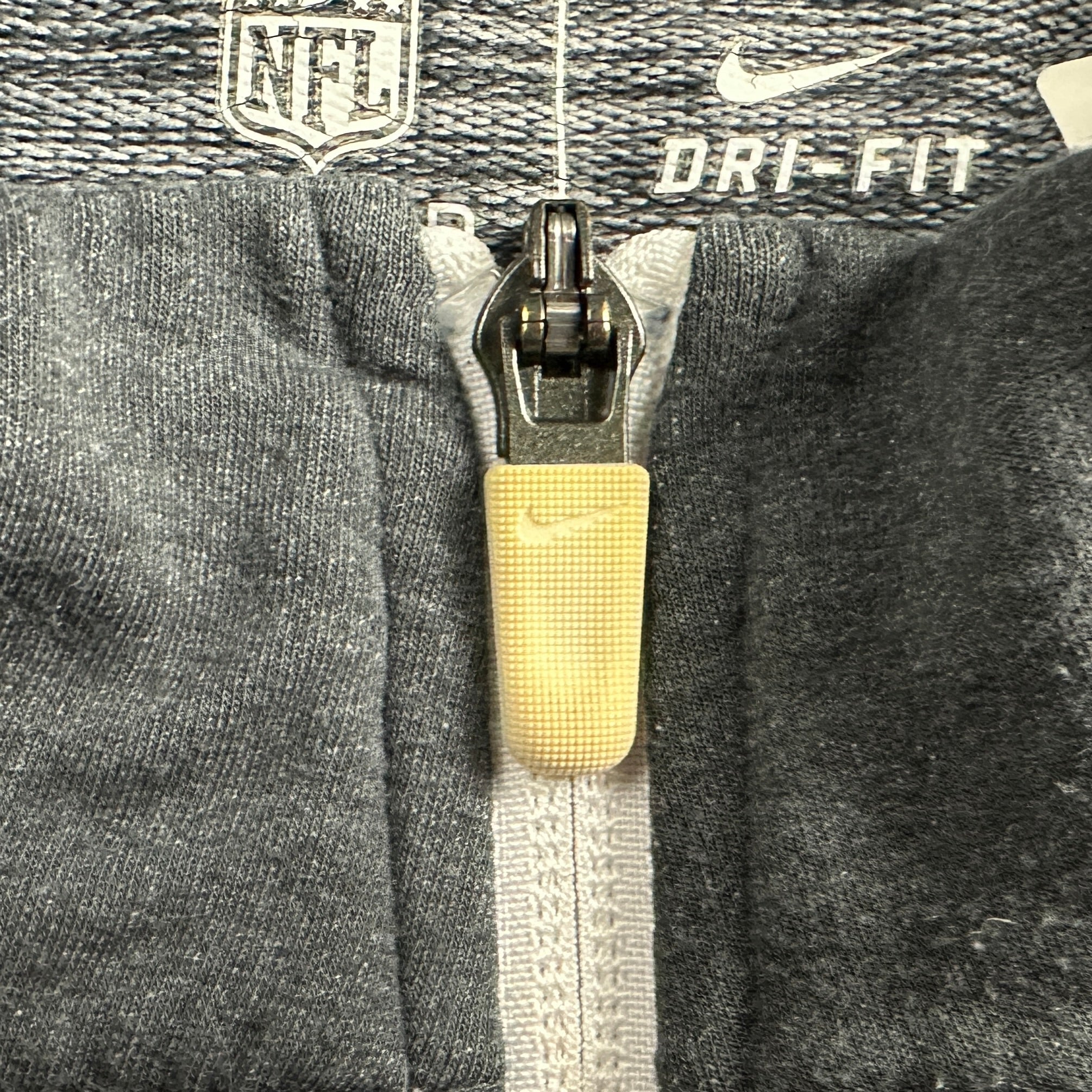 2022 Nuke NFL Team Issued Travel Jacket Buffalo Bills Jake Kumerow Sz. L Mafia