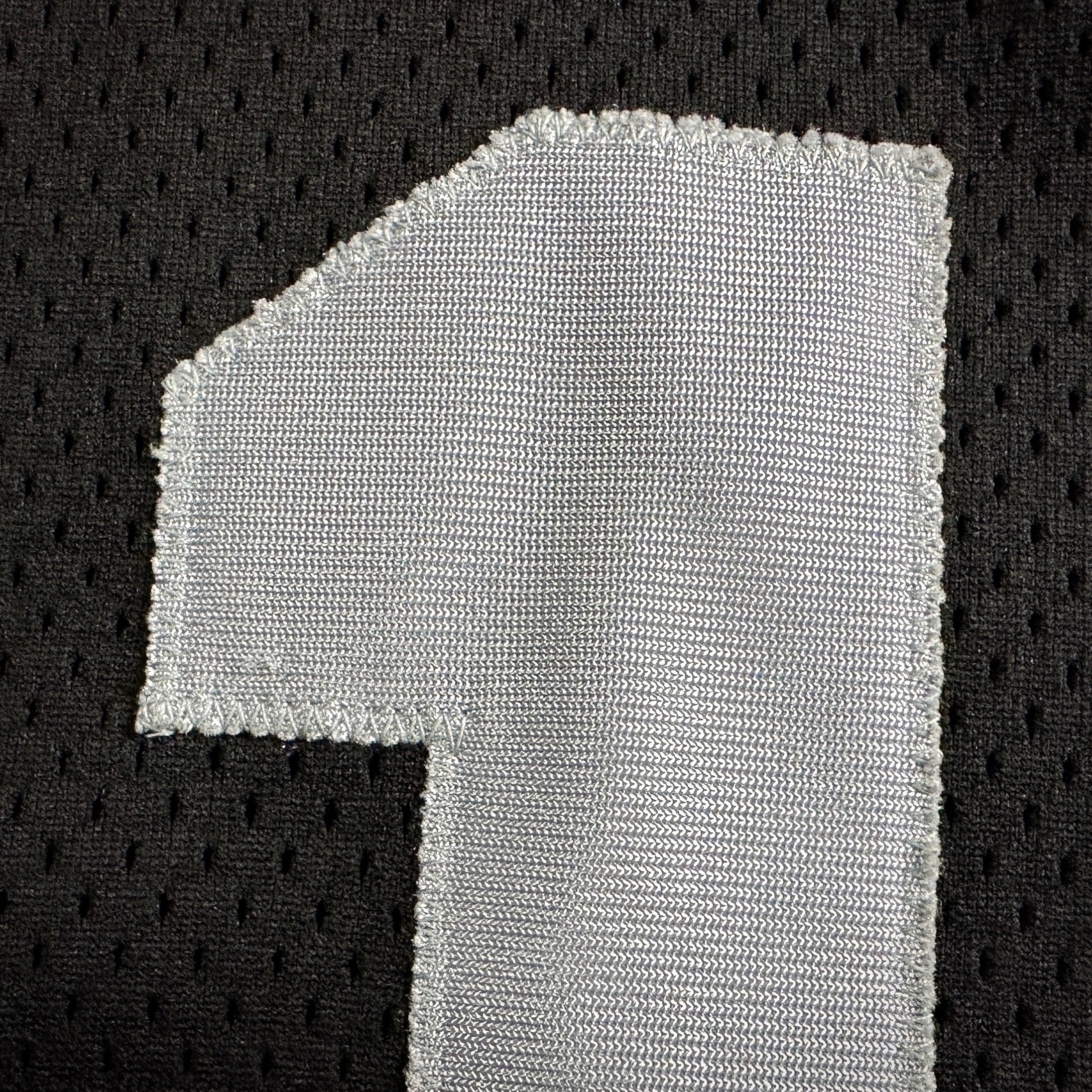 2001 Reebok NFL Authentic Jersey Oakland Raiders Rich Gannon Sz. 50 Vintage Helmet Tag