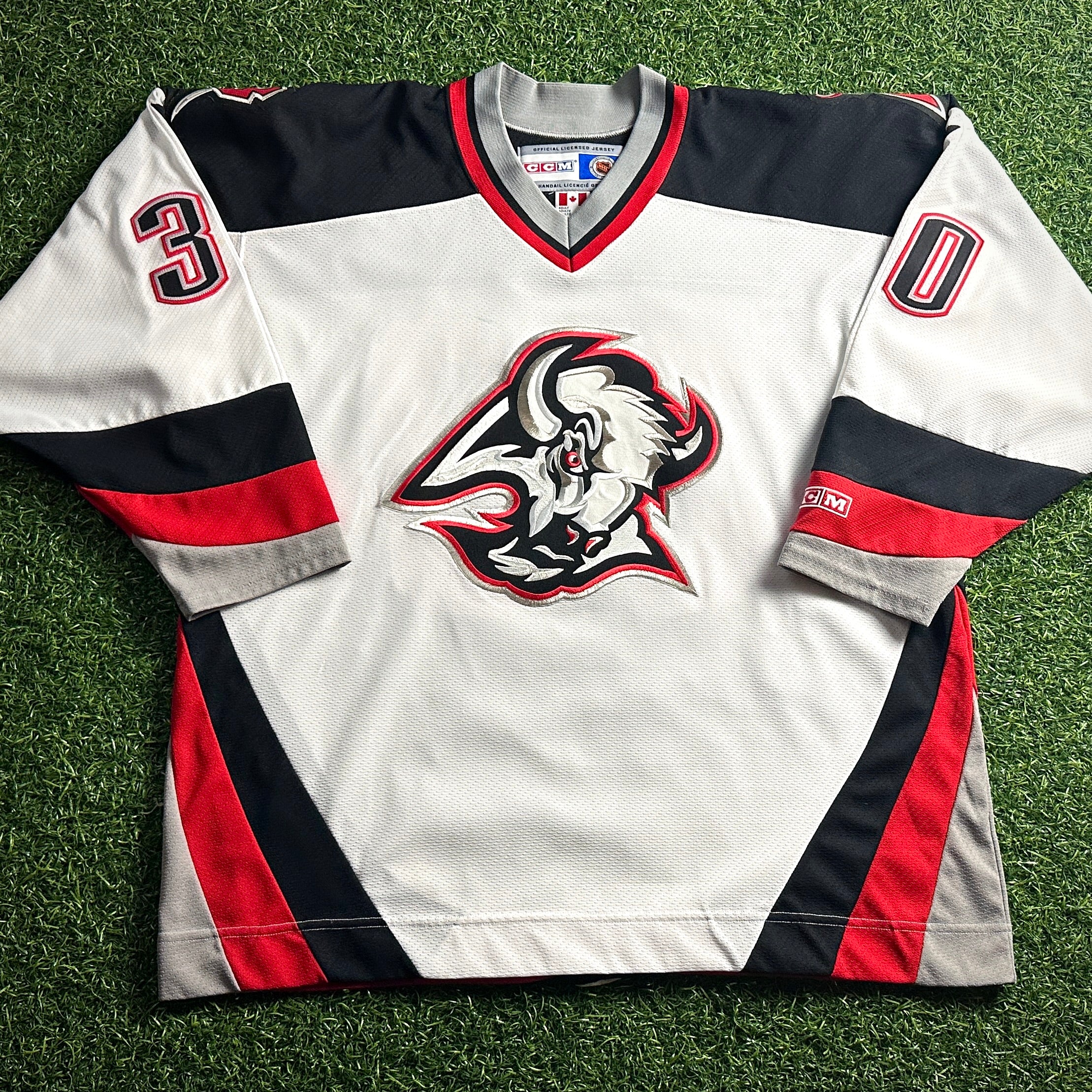 2002 CCM NHL Buffalo Sabres Jersey Ryan Miller Sz XL Vintage Rookie Goathead MiC