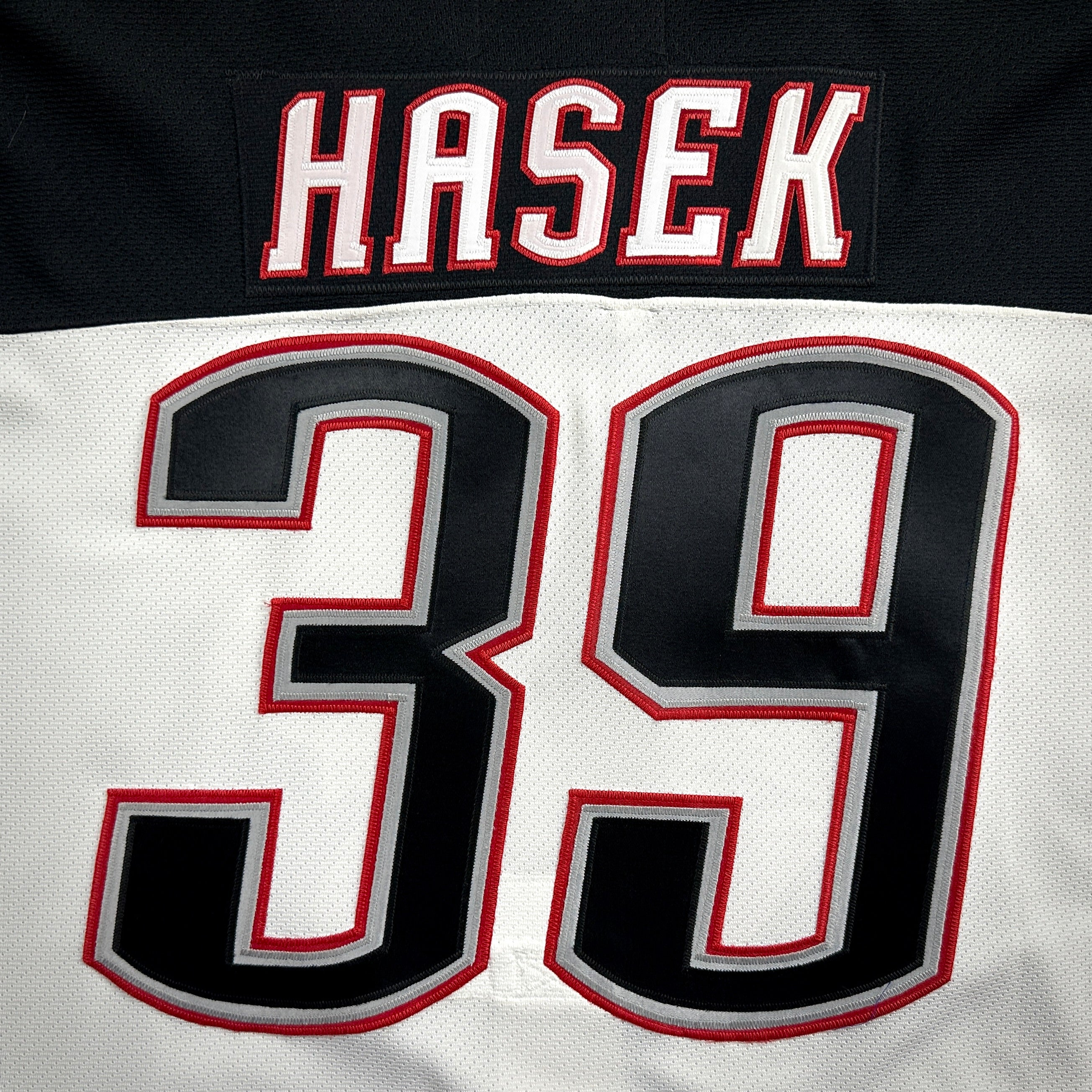 1998/99 CCM NHL Center Ice Authentic Jersey Buffalo Sabres Dominik Hasek 56 SCF