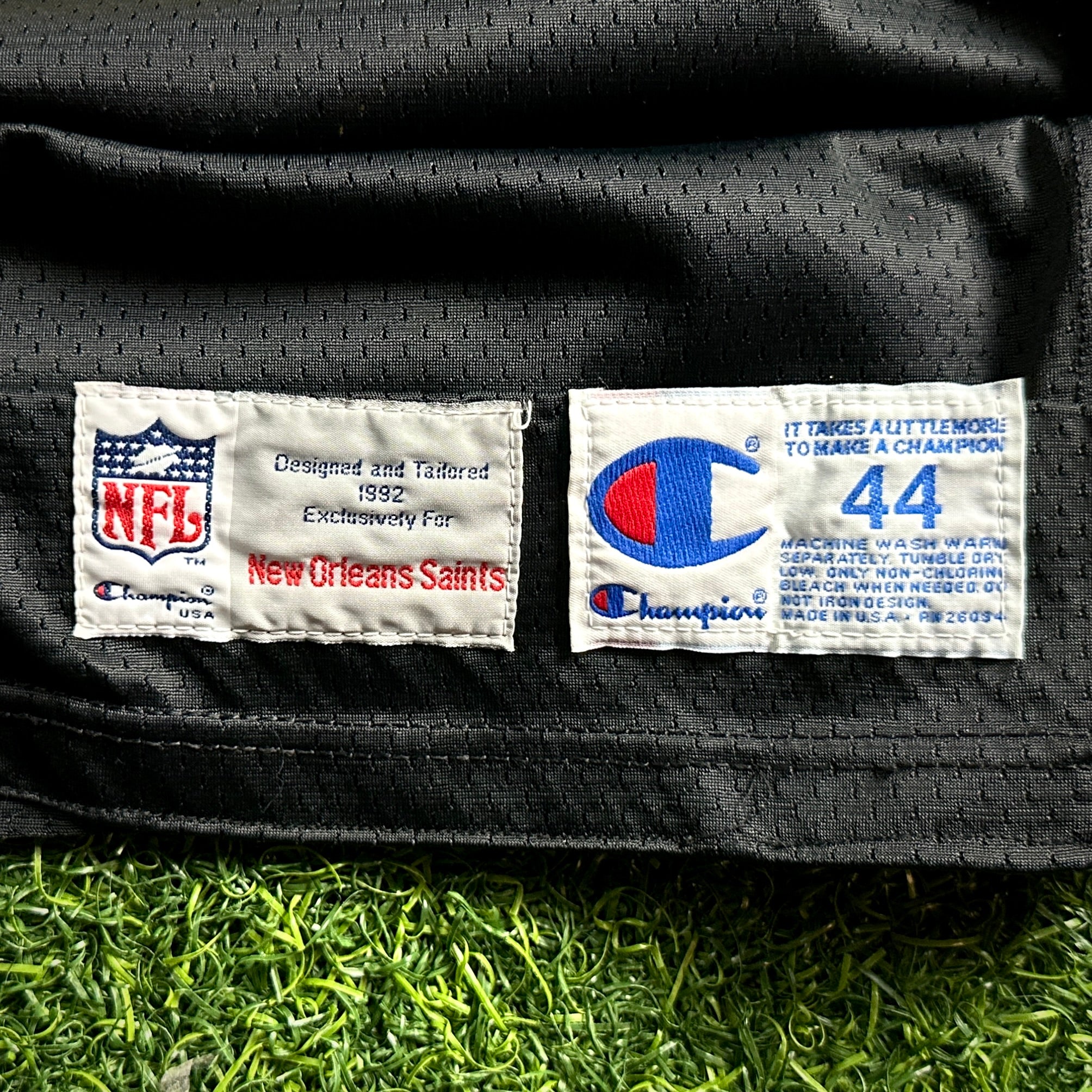 1992 Champion NFL Game Issued Jersey New Orleans Saints Tommy Barnhardt Sz. 44