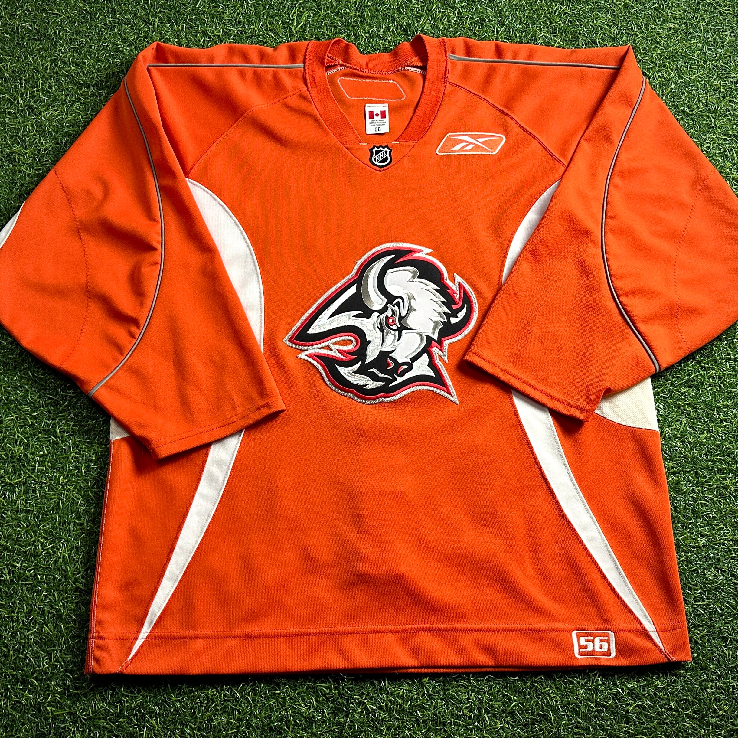 2005 Reebok NHL Team Issued Jersey Buffalo Sabres Practice Orange Sz. 56 Vintage
