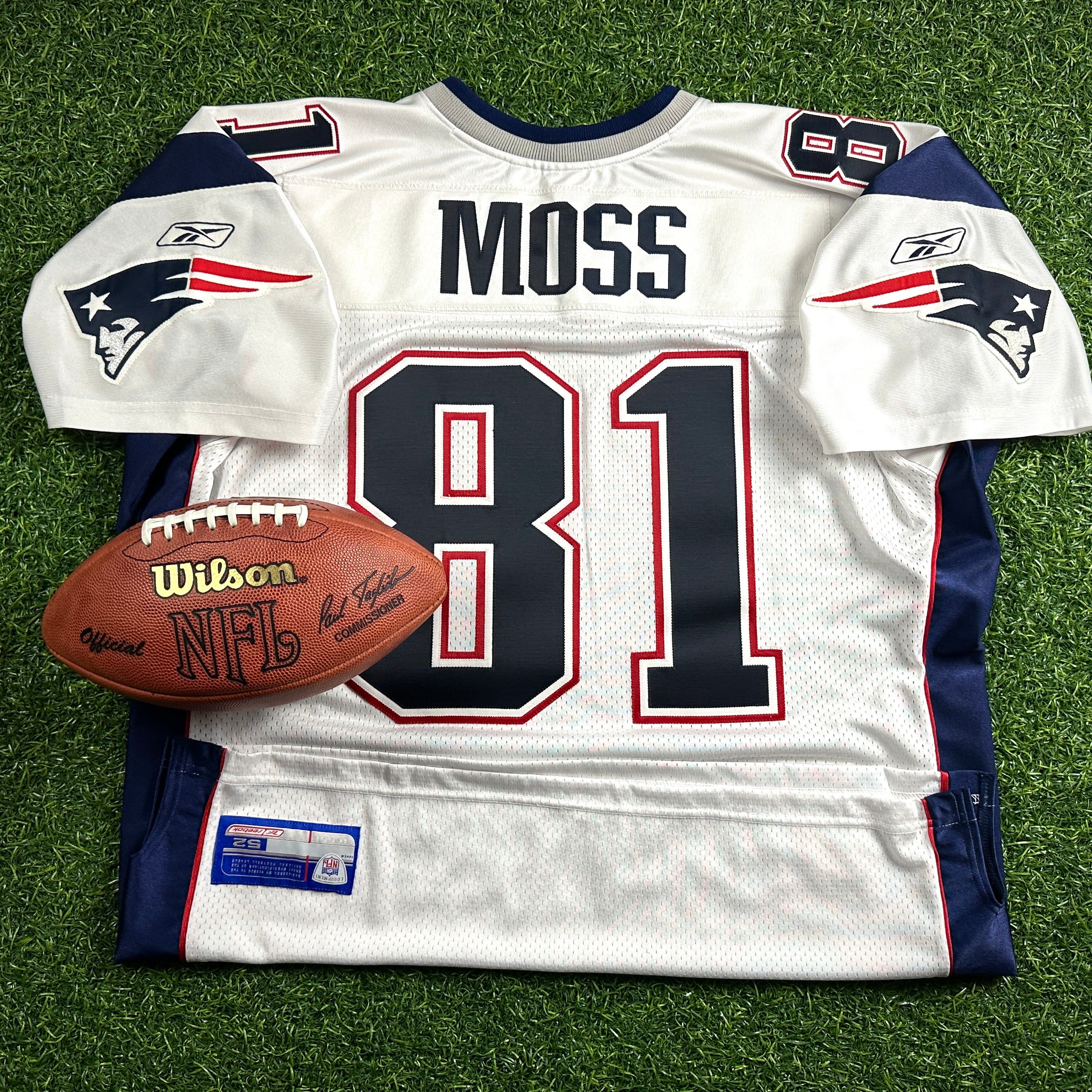 2007 Reebok NFL Authentic Jersey New England Patriots Randy Moss White Away Sz. 52