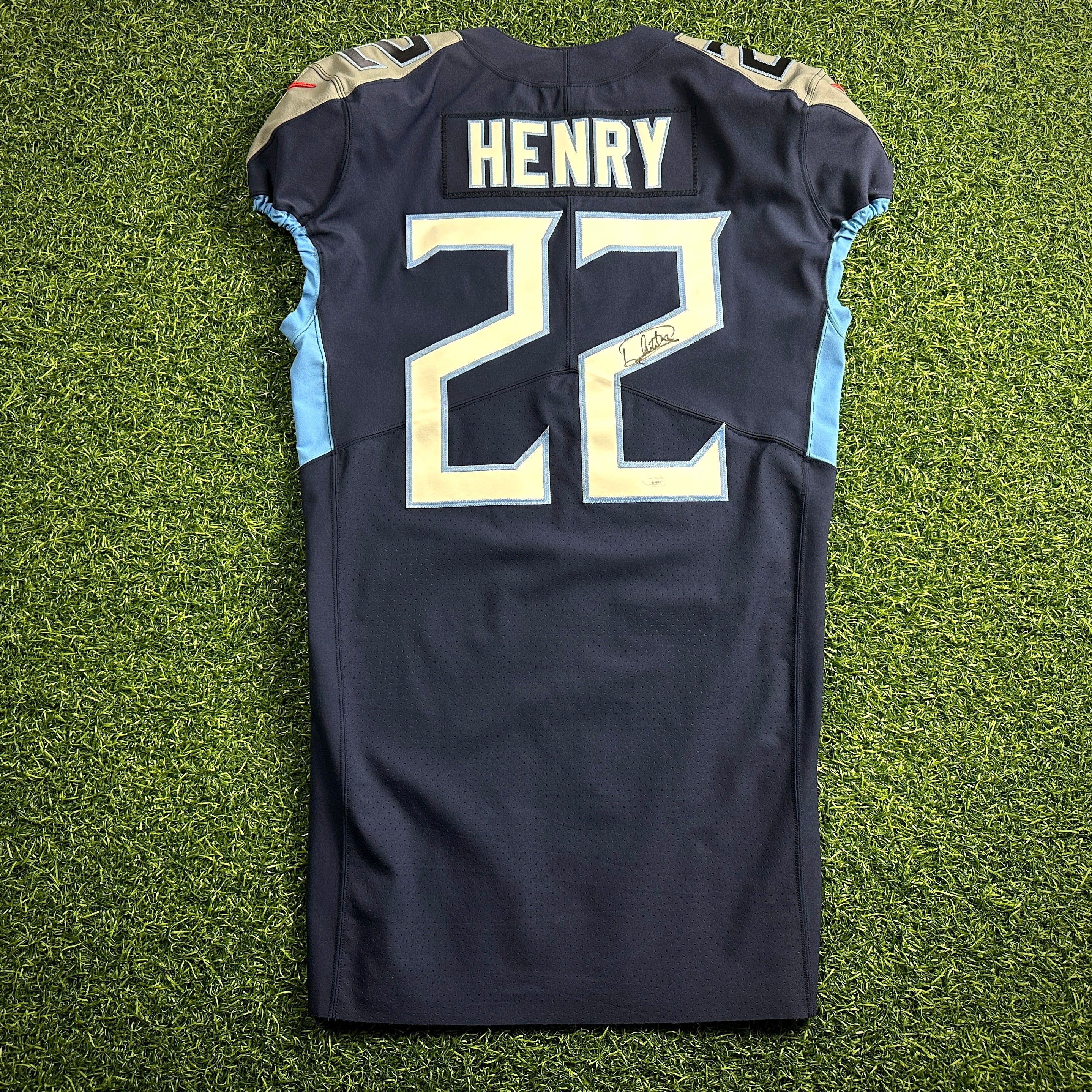 2021 Nike NFL Authentic Jersey Tennessee Titans Derrick Henry Autograph JSA