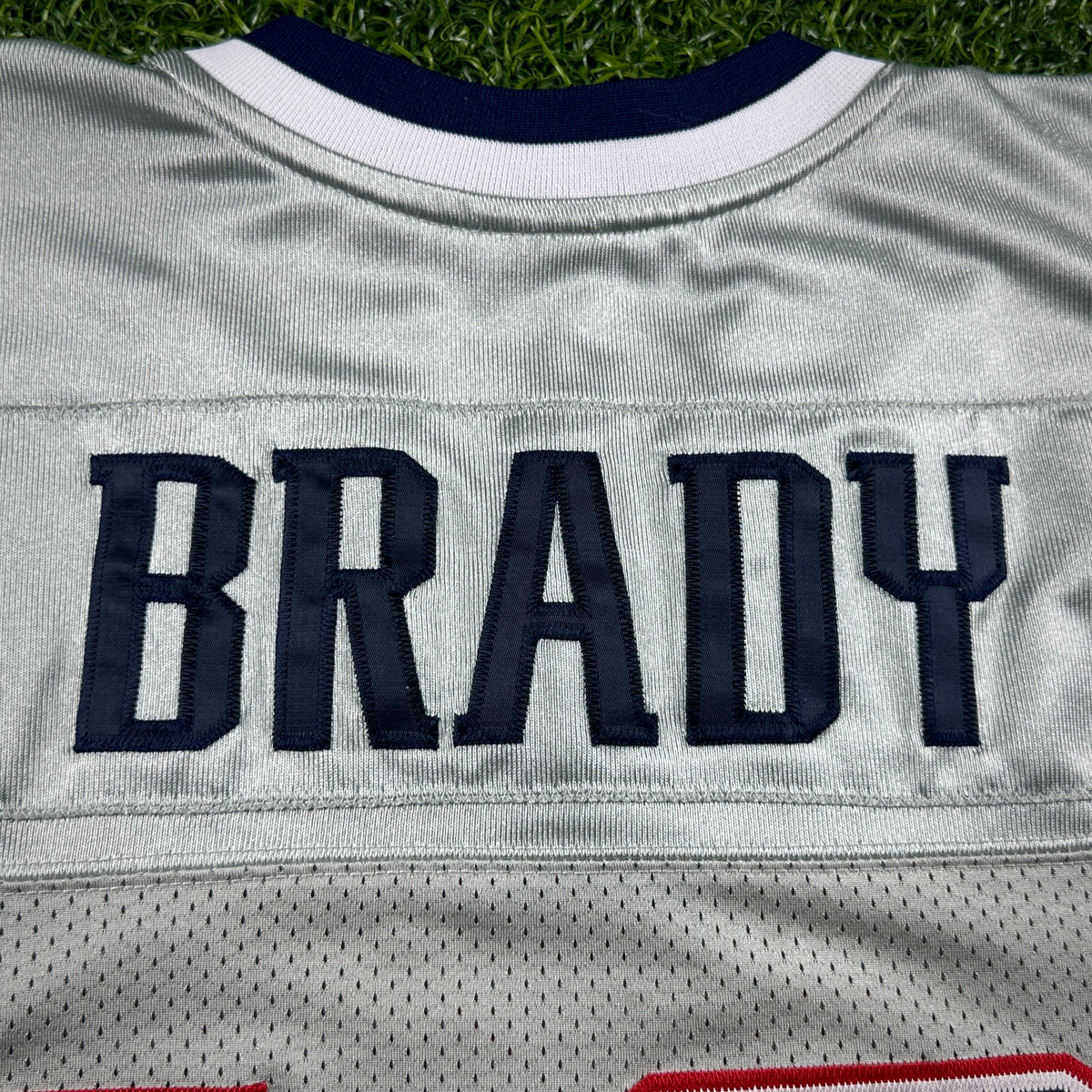 2003 Reebok NFL Authentic Jersey New England Patriots Tom Brady Sz. 52 Silver Alternate