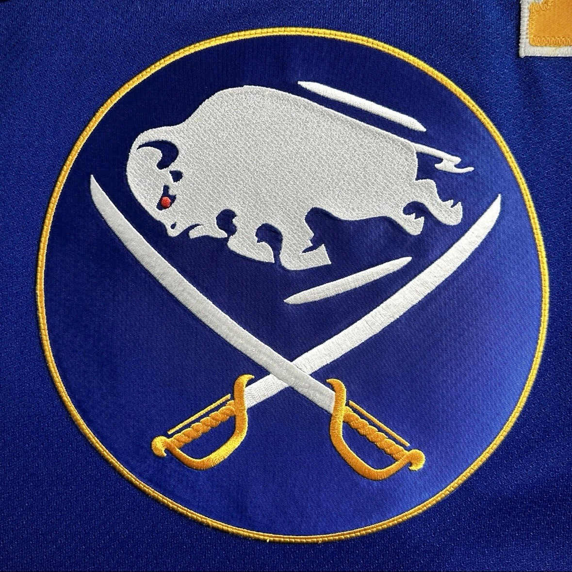 CCM NHL Jersey 1996 Buffalo Sabres Throwback Brad May Autograph Sz. L Vintage