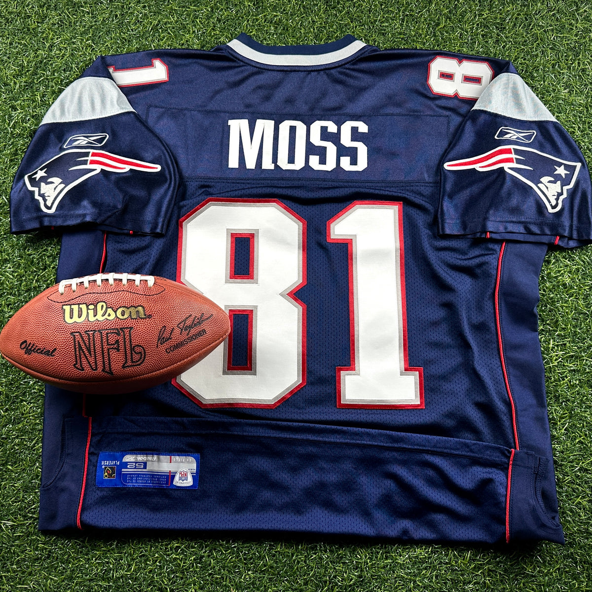 2007 Reebok NFL Authentic Jersey New England Patriots Randy Moss Blue Home Sz. 52