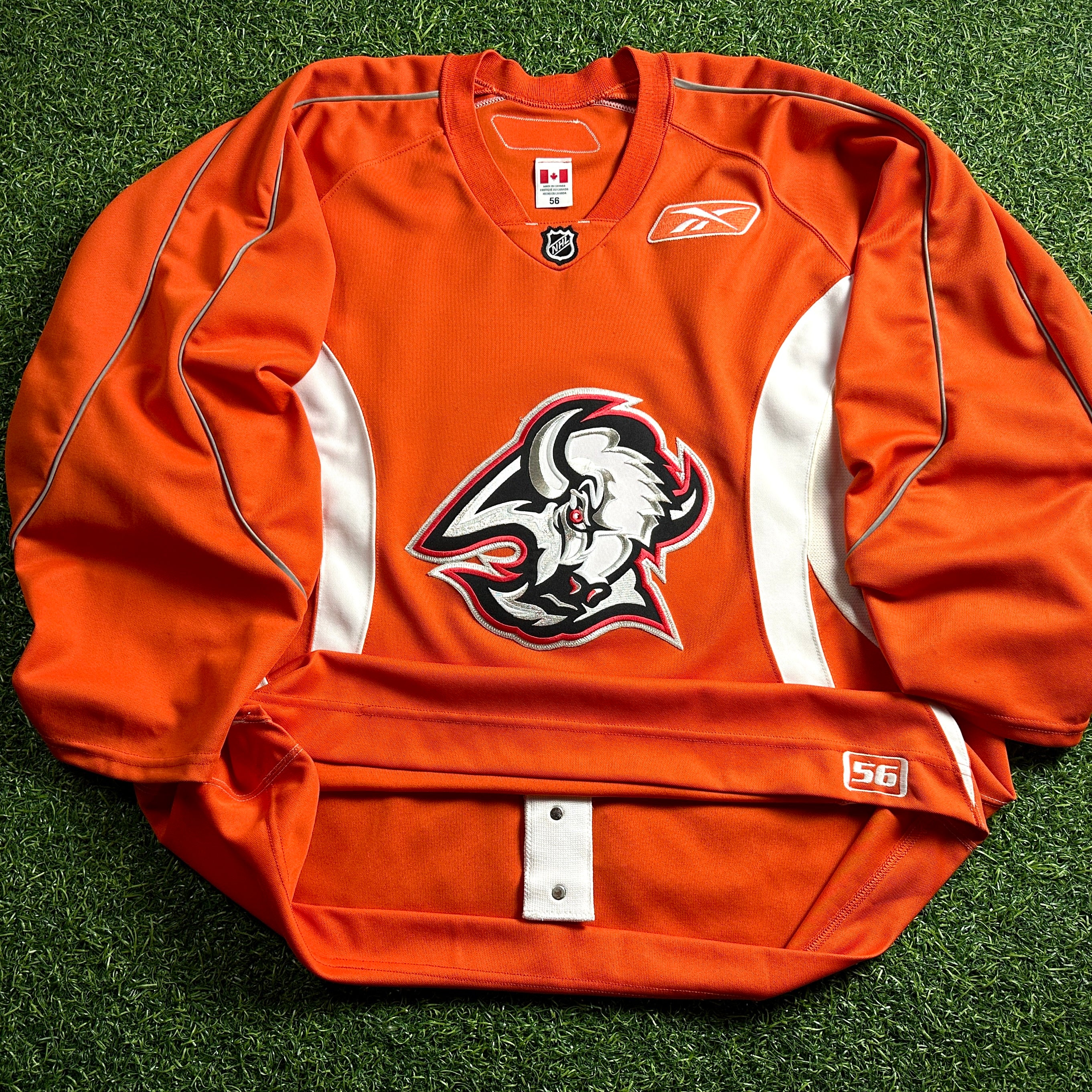 2005 Reebok NHL Team Issued Jersey Buffalo Sabres Practice Orange Sz. 56 Vintage