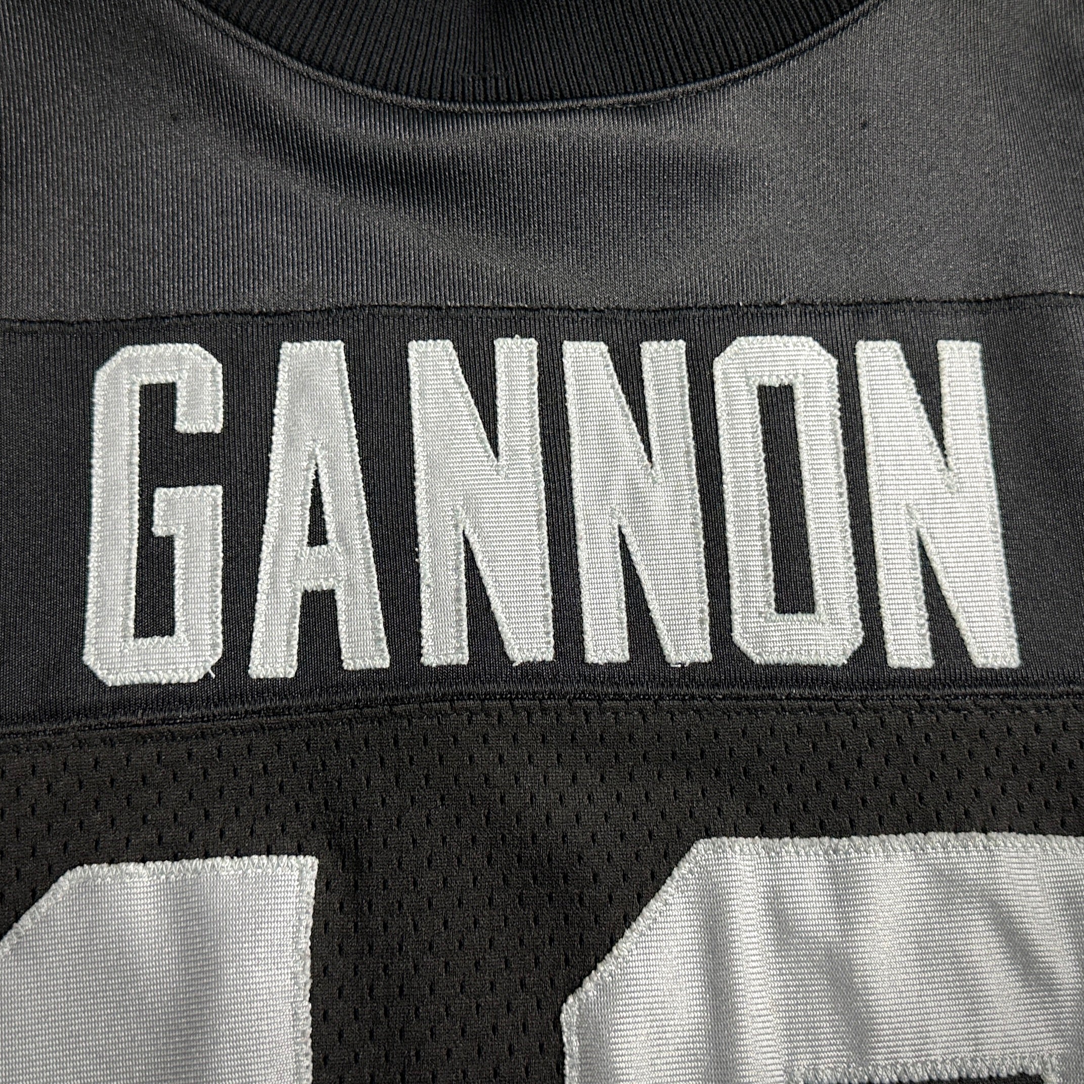 2001 Reebok NFL Authentic Jersey Oakland Raiders Rich Gannon Sz. 50 Vintage Helmet Tag