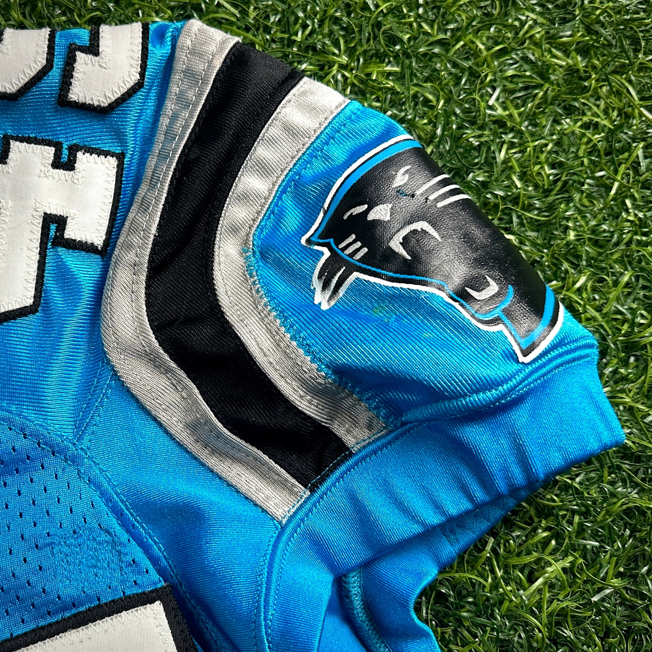 2011 Reebok NFL Game Used Worn Jersey Carolina Panthers Jerome Felton 3 Games