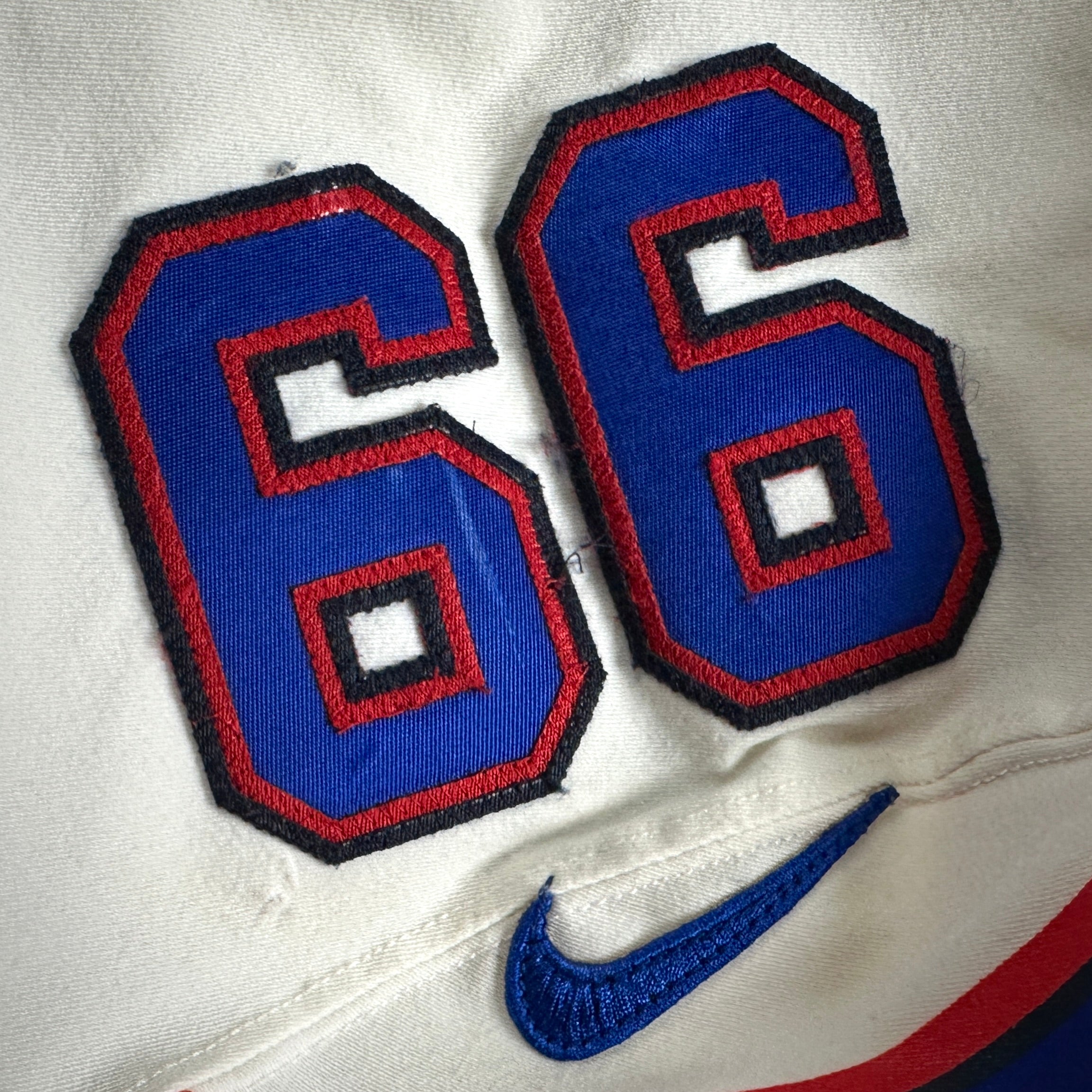 2017 Nike NFL Game-Used Jersey Buffalo Bills Seantrel Henderson Sz. 48 Team COA