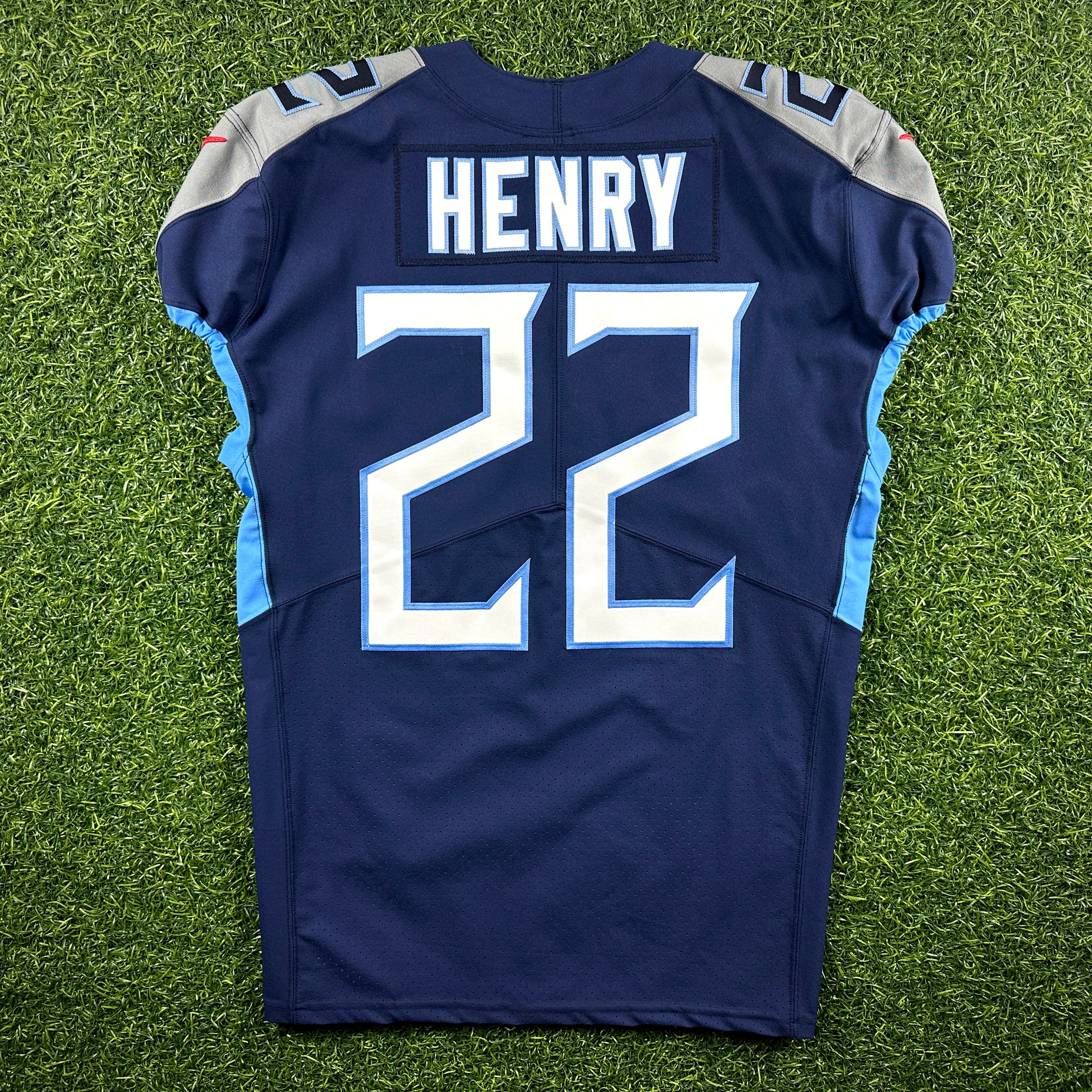 2021 Nike NFL Team-Issued Game Jersey Tennessee Titans Derrick Henry Sz. 44 L-BK