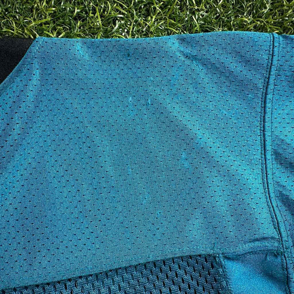 2006 Reebok NFL Game-Used Practice Jersey Jacksonville Jaguars Fred Taylor Sz. 46 Hit Marks
