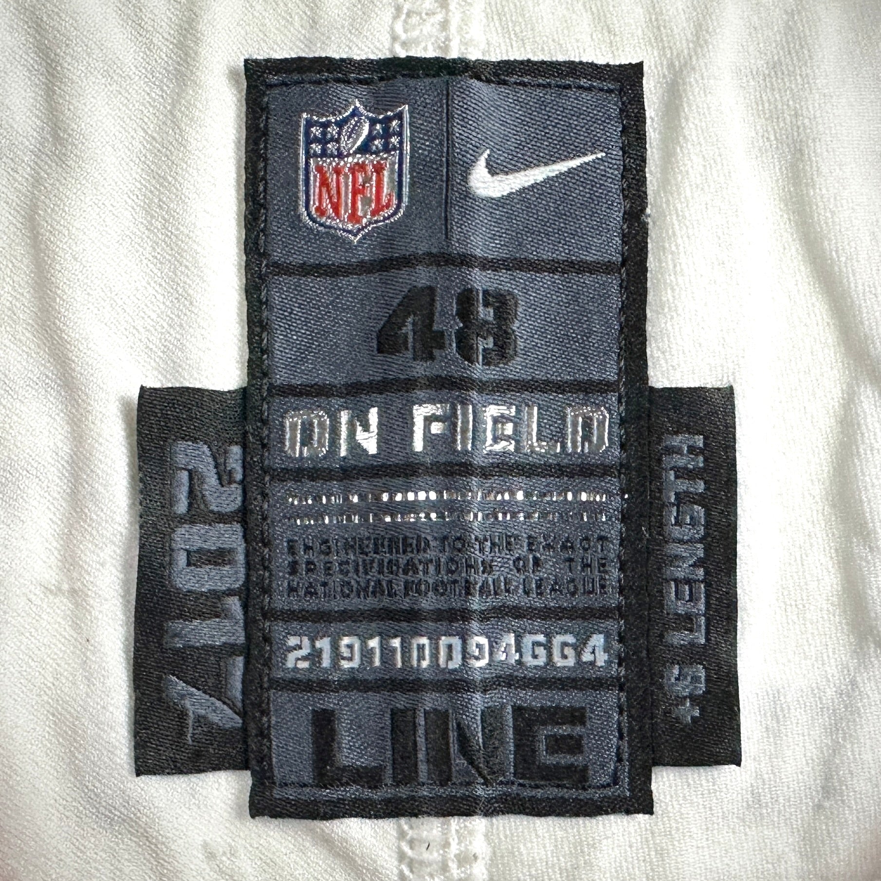 2017 Nike NFL Game-Used Jersey Buffalo Bills Seantrel Henderson Sz. 48 Team COA