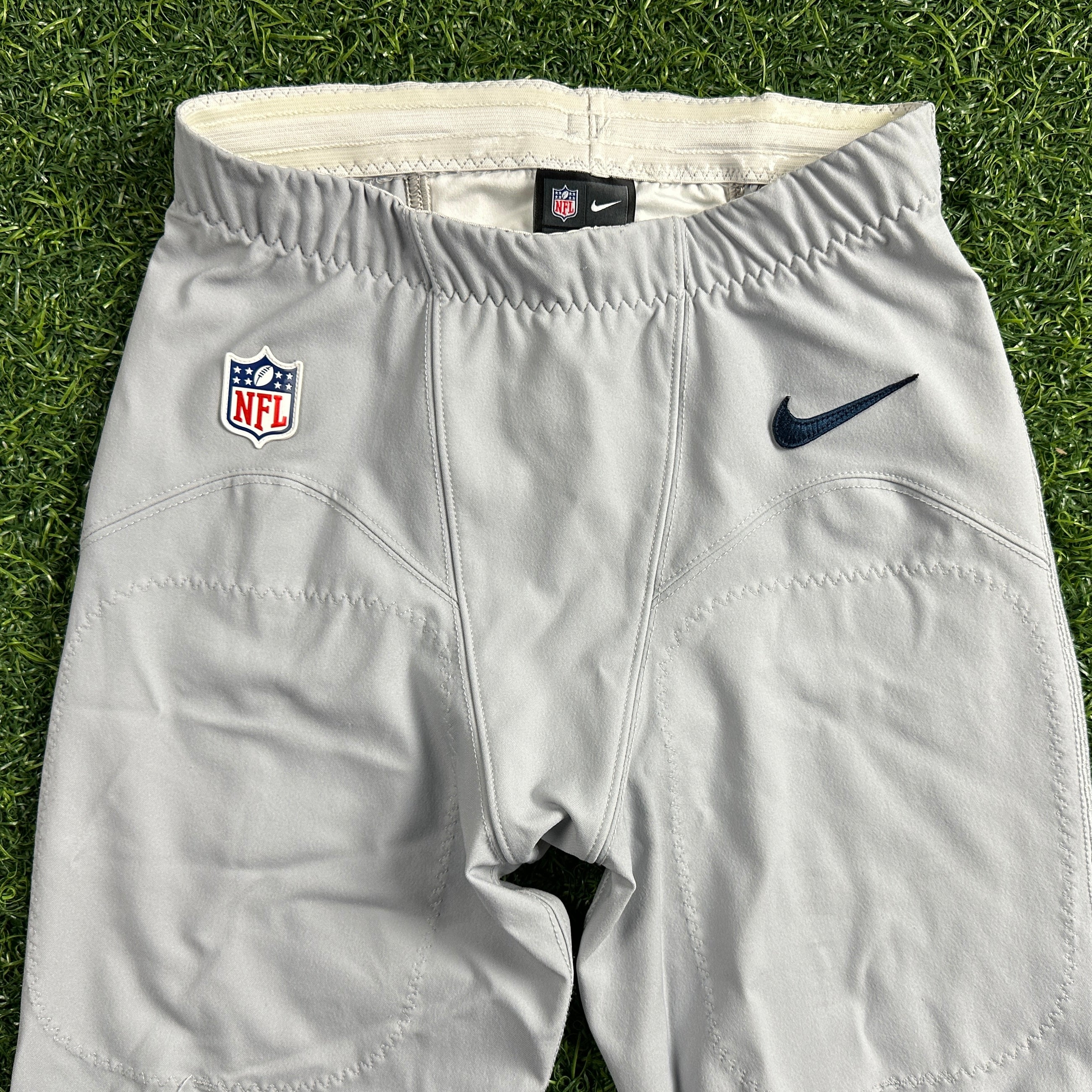 2013 Nike NFL Game Used Pants Seattle Seahawks Bryan Walters #19 Sz. 30 Socks