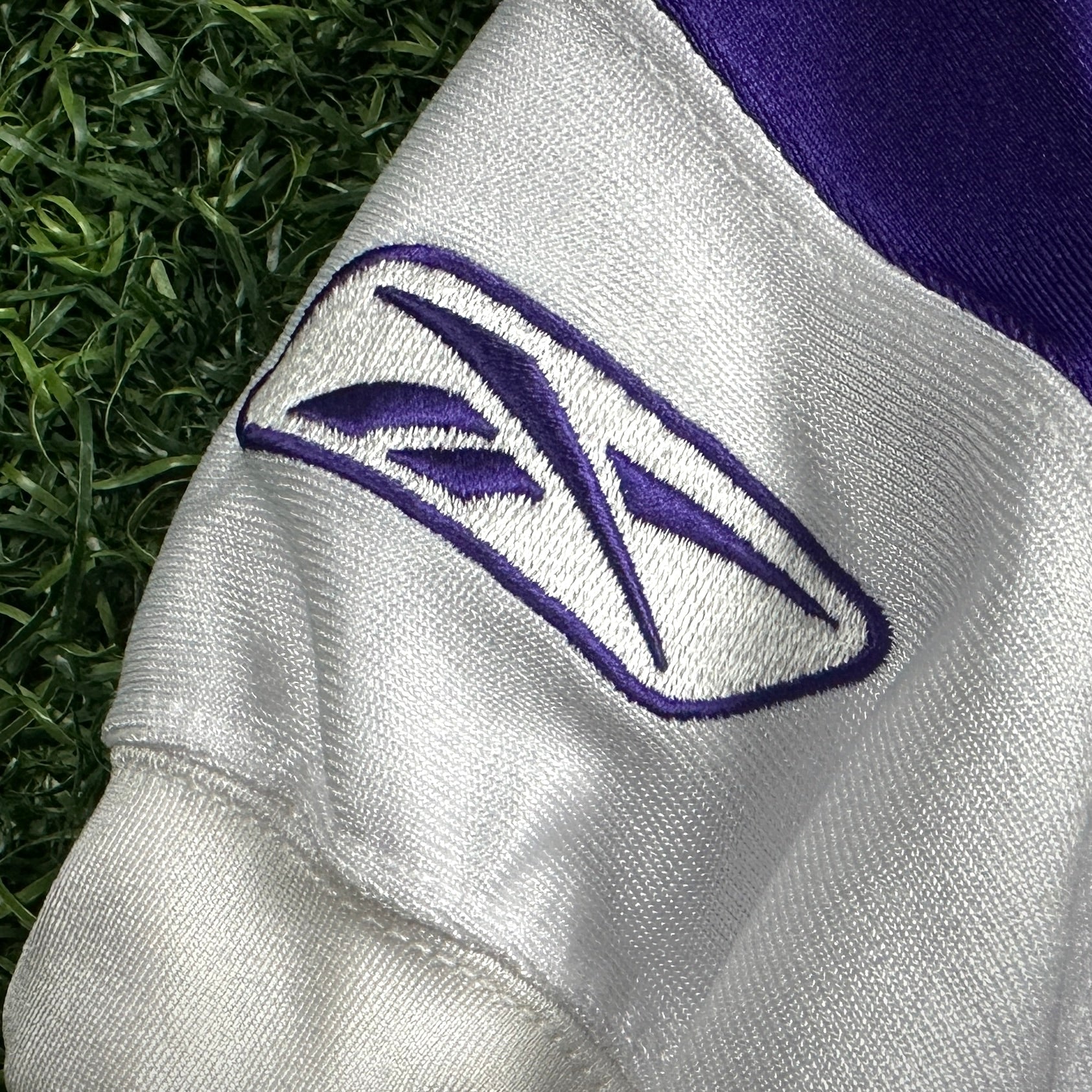2007 Reebok NFL Team Issued Jersey Minnesota Vikings Joe Anoa’i Roman Reigns WWE