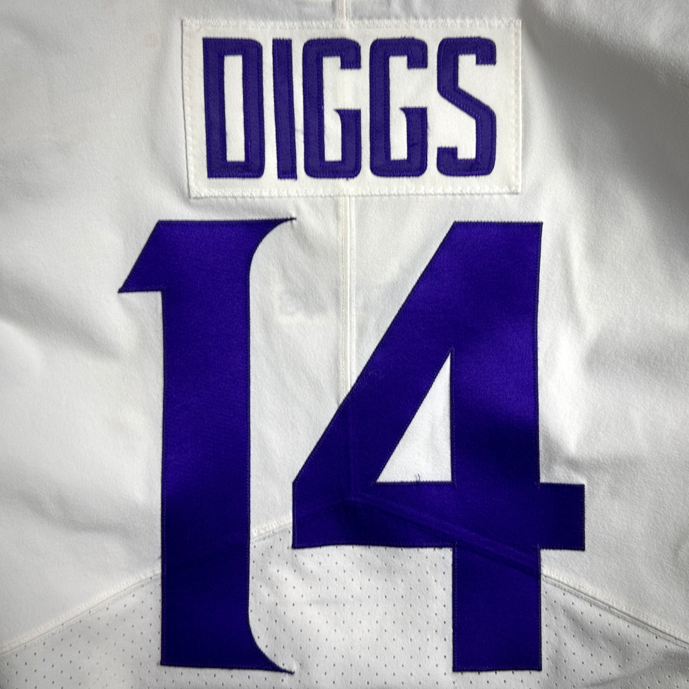 2017 Nike NFL Game Used Worn Away Jersey Minnesota Vikings Sz. 40 L-BK Patriots