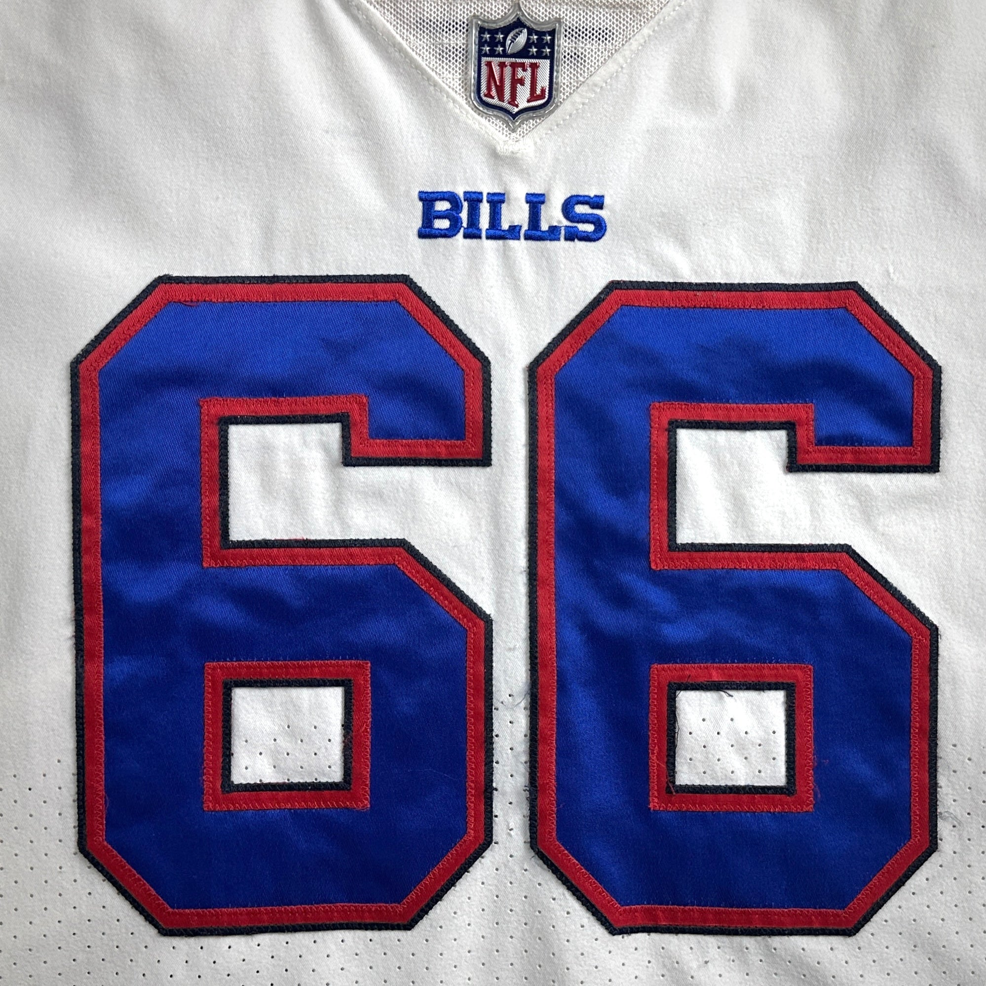 2017 Nike NFL Game-Used Jersey Buffalo Bills Seantrel Henderson Sz. 48 Team COA