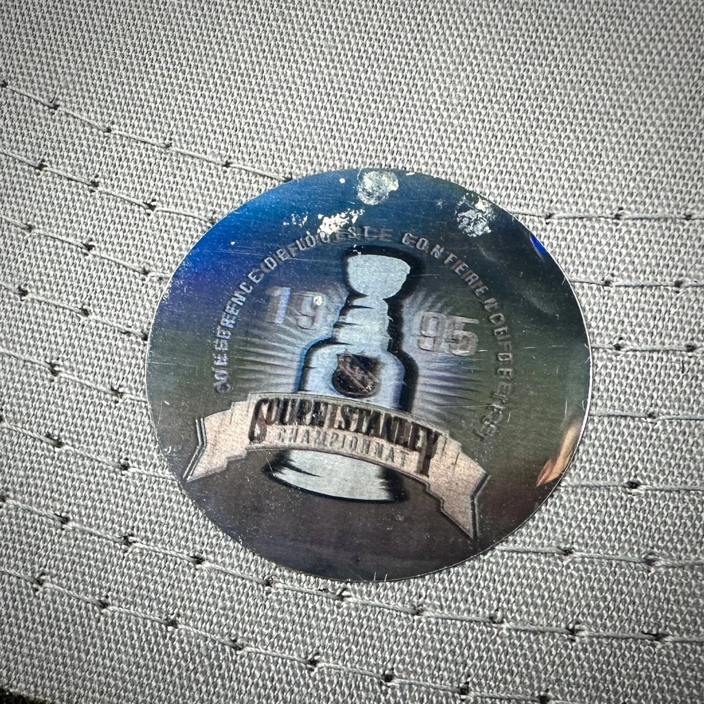 90s Starter NHL Stanley Cup Champions Snapback Hat NFL Buffalo Bills Sabres VTG